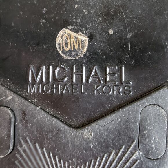 Michael Kors MK Charm Jelly Thong Sandals - Picture 7 of 9